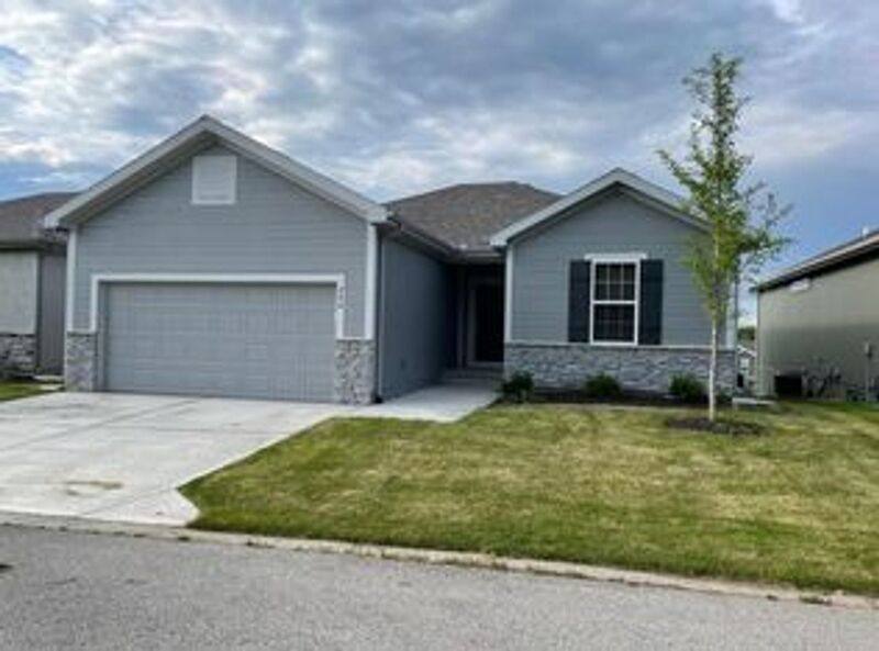 House for rent at 206 Coleen Dr, Raymore, MO 64083