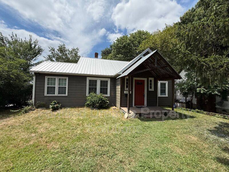 House for rent at 2232 Ivy Ave, Winston Salem, NC 27105