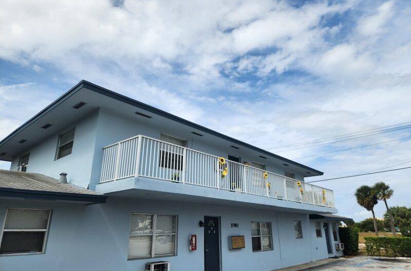 Apartment for rent at 1090 W Blue Heron #4, West Palm Beach, FL 33404