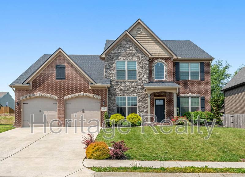House for rent at 925 Brookwood Lane, Maryville, TN 37801
