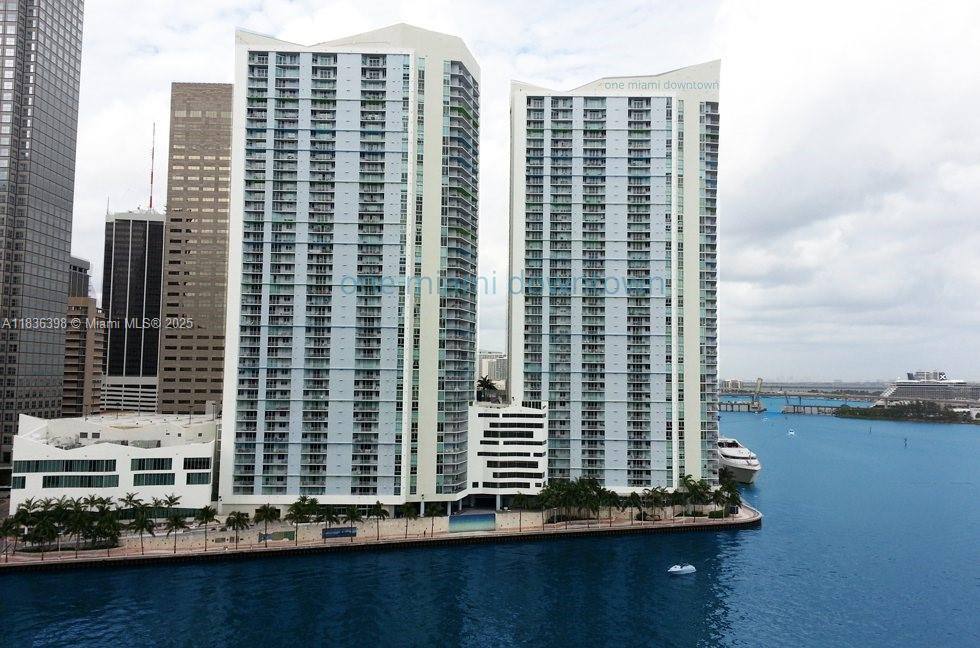 Apartment for rent at 335 S Biscayne Blvd #2006, Miami, FL 33131