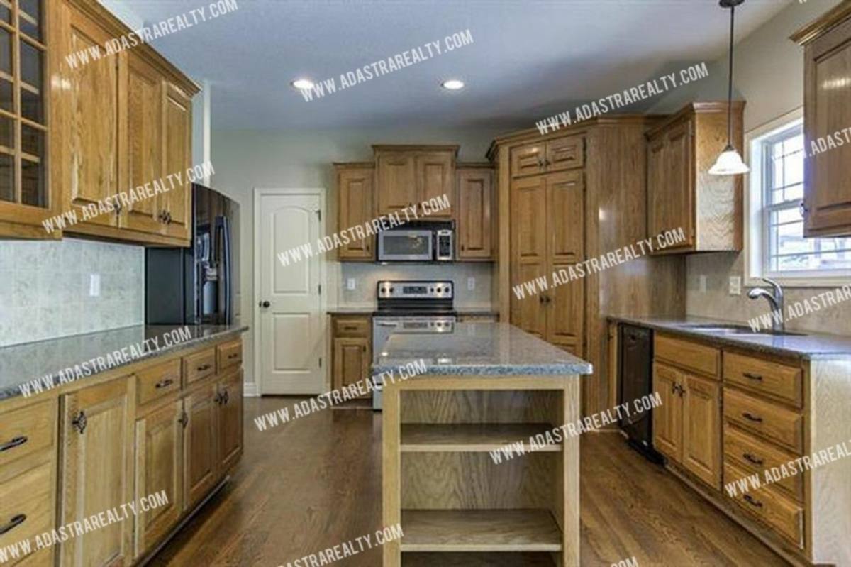 House for rent at 10580 S Millstone Dr, Olathe, KS 66061