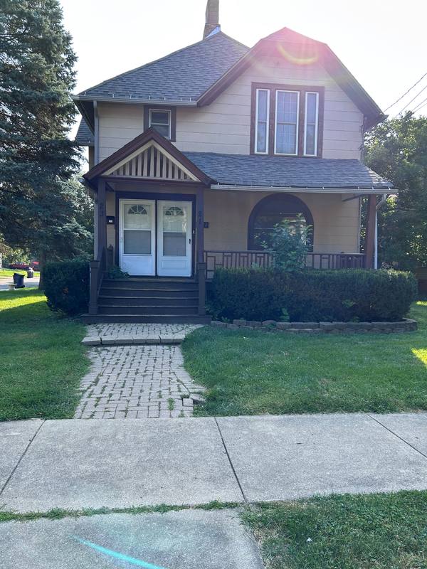 Apartment for rent at 23 N Channing St, Elgin, IL 60120