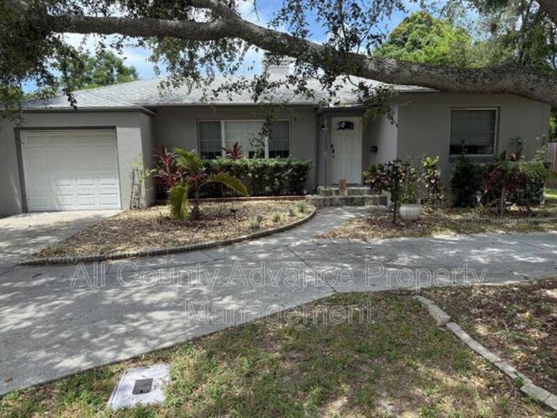 House for rent at 1528 Cleveland St, Clearwater, FL 33755