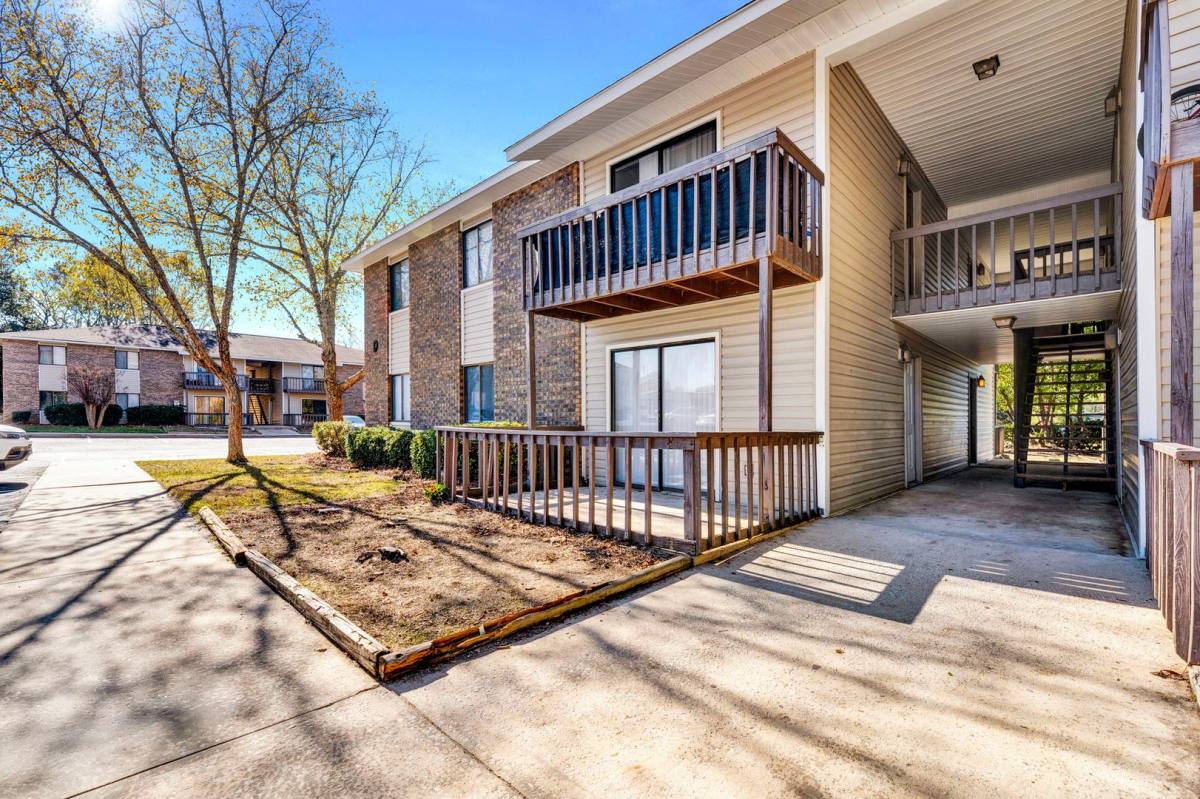 Apartment for rent at 1318 E Durst Ave, Greenwood, SC 29649