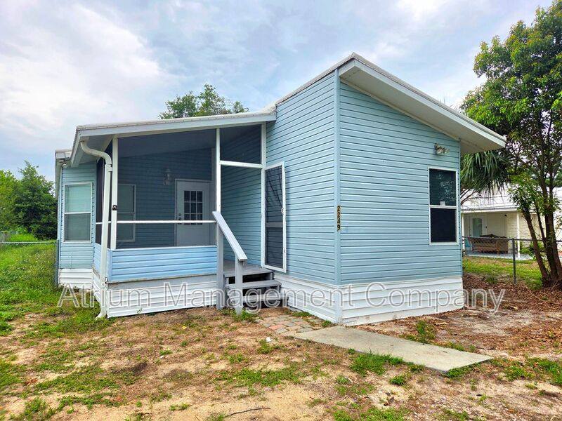 House for rent at 2249 Golfview St, Lakeland, FL 33801