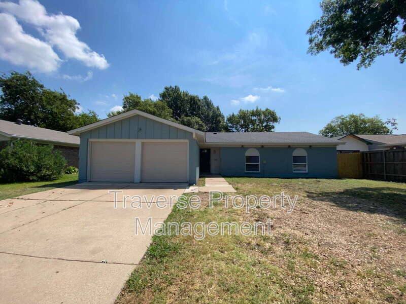 House for rent at 3519 Winslow Dr, Arlington, TX 76015