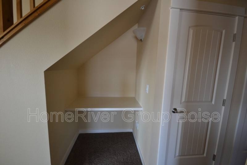 Townhouse for rent at 9131 W Brogan Dr, Boise, ID 83709