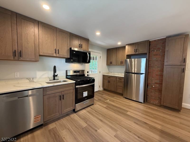 Apartment for rent at 21 Miller St #2-2, Brookside, NJ 07926