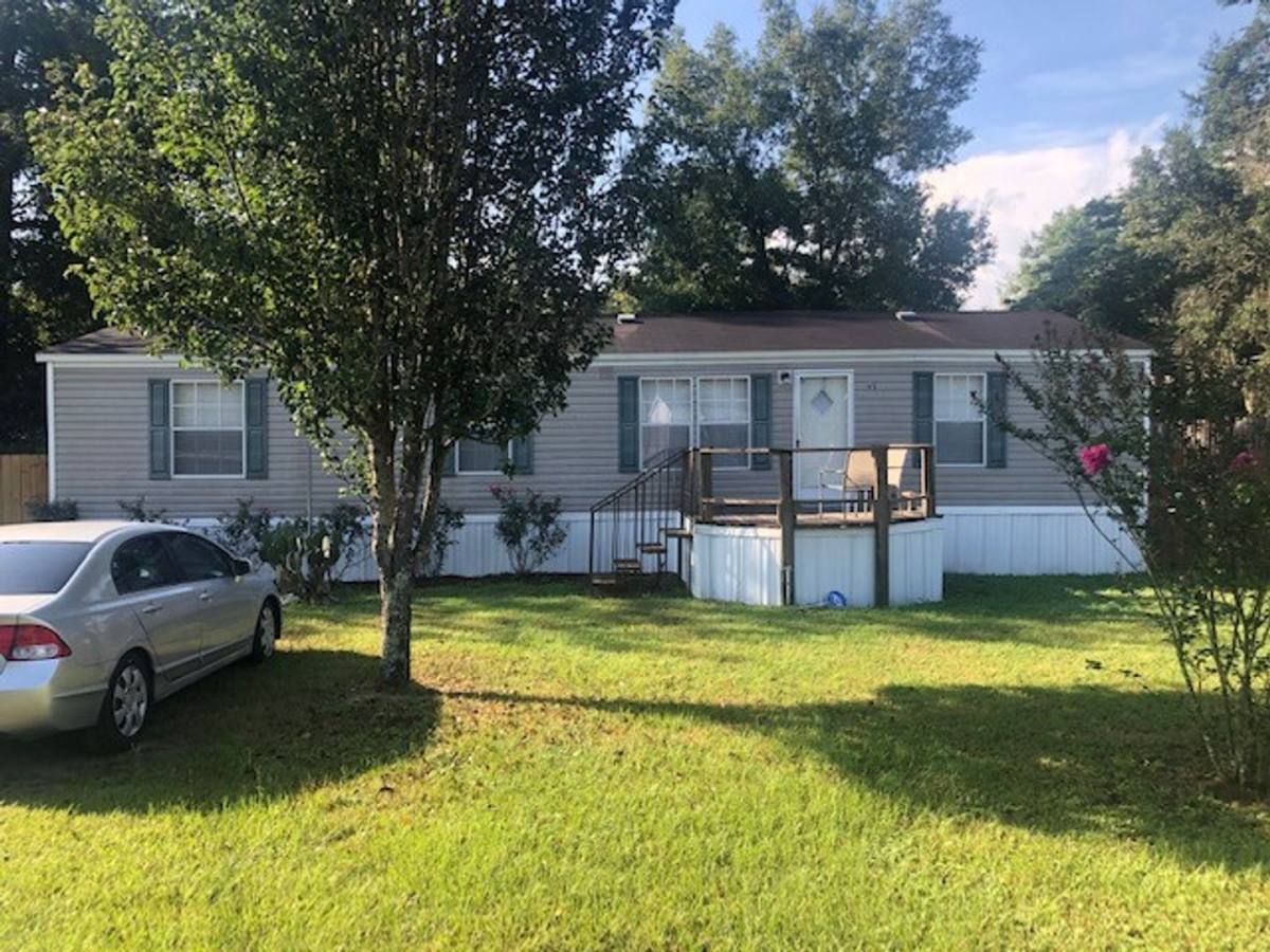 House for rent at 21 Eighth Ave, Crawfordville, FL 32327