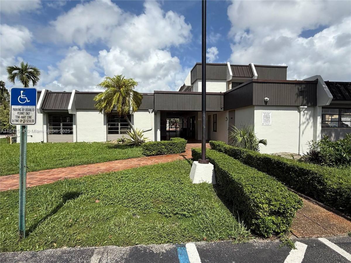 Condo for rent at 10431 N Kendall Dr #D206, Miami, FL 33176
