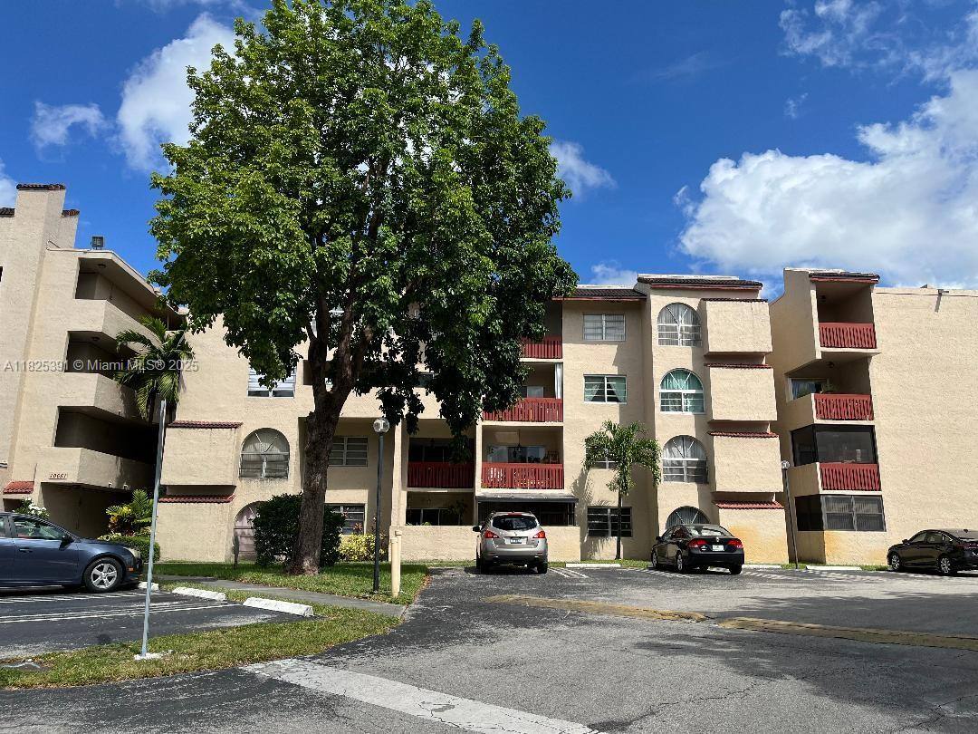 Apartment for rent at 10651 SW 108th Ave #2E-2E, Miami, FL 33176