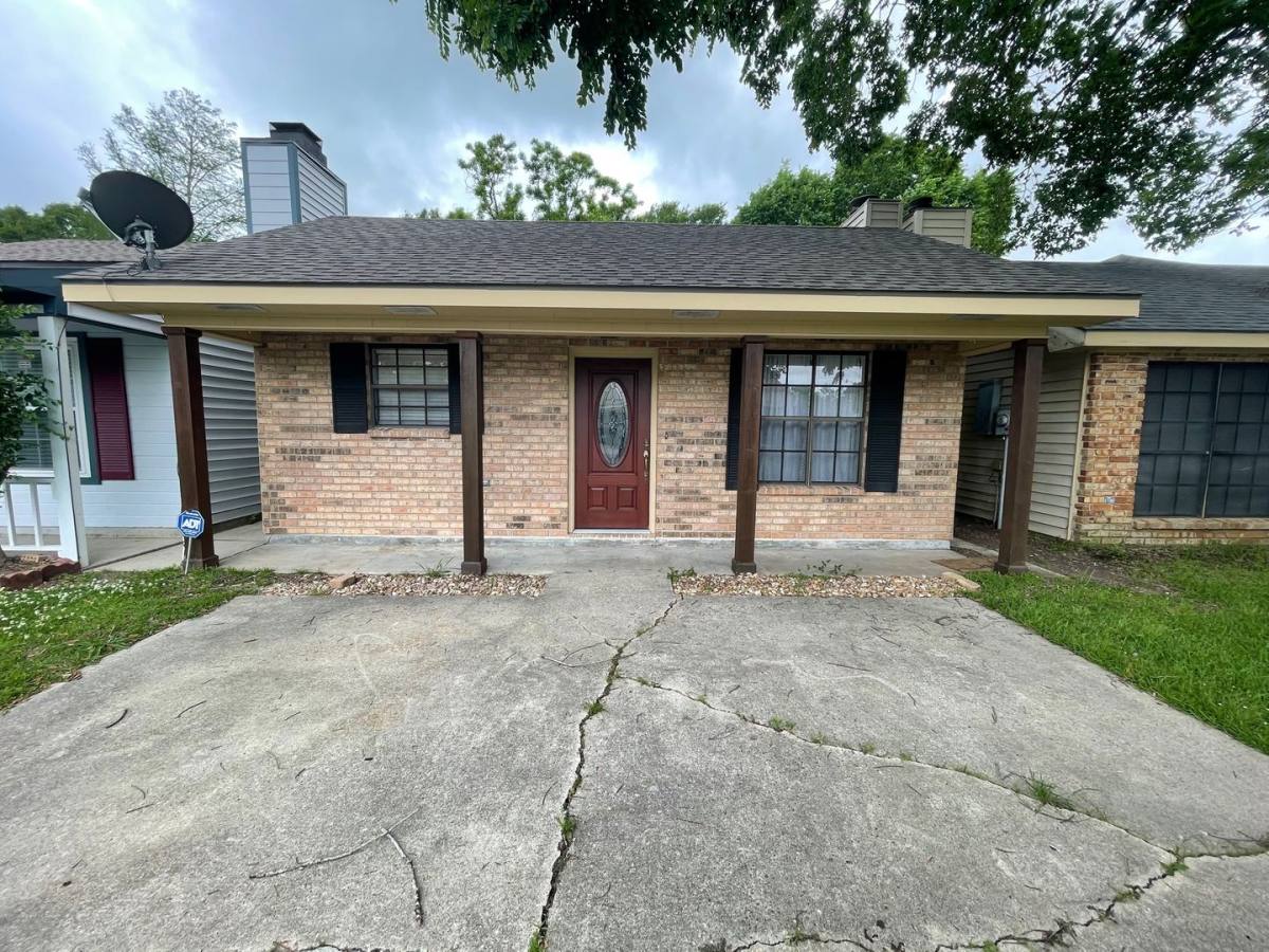 House for rent at 102 Gena Marie Dr, Lafayette, LA 70506