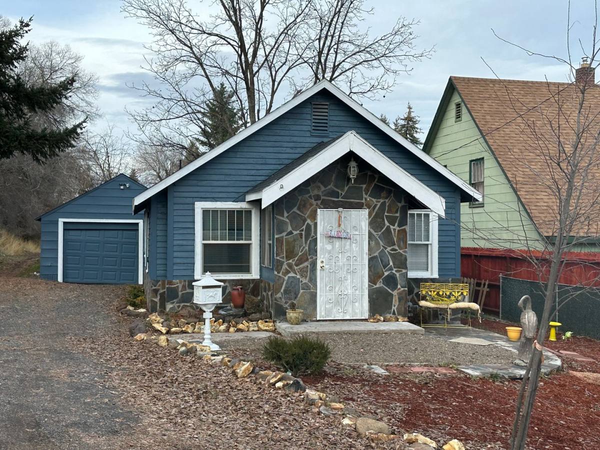 House for rent at 227 Upham St, Klamath Falls, OR 97601