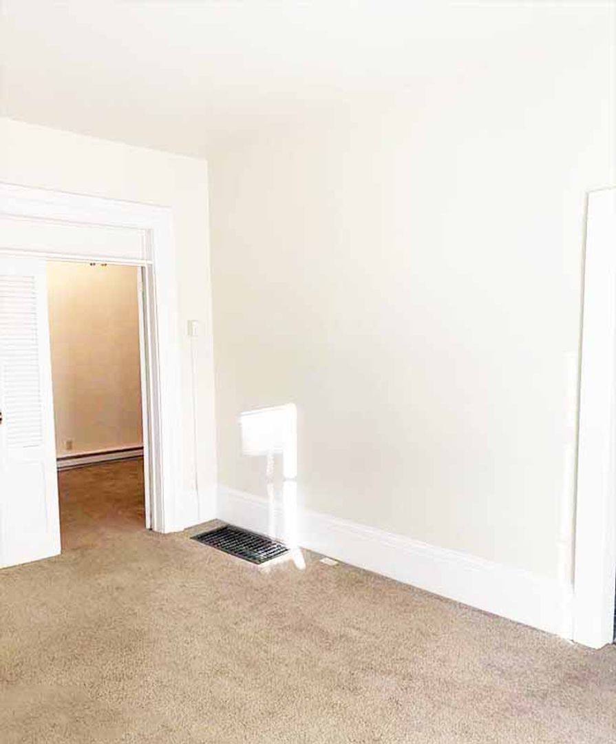 Apartment for rent at 910-914 N 11th St, Lafayette, IN 47904
