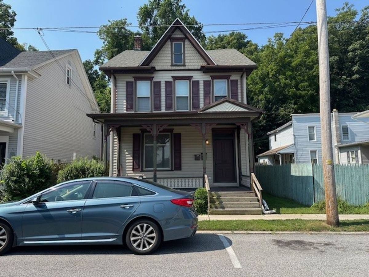 Apartment for rent at 204 S 2nd St #1, Lemoyne, PA 17043