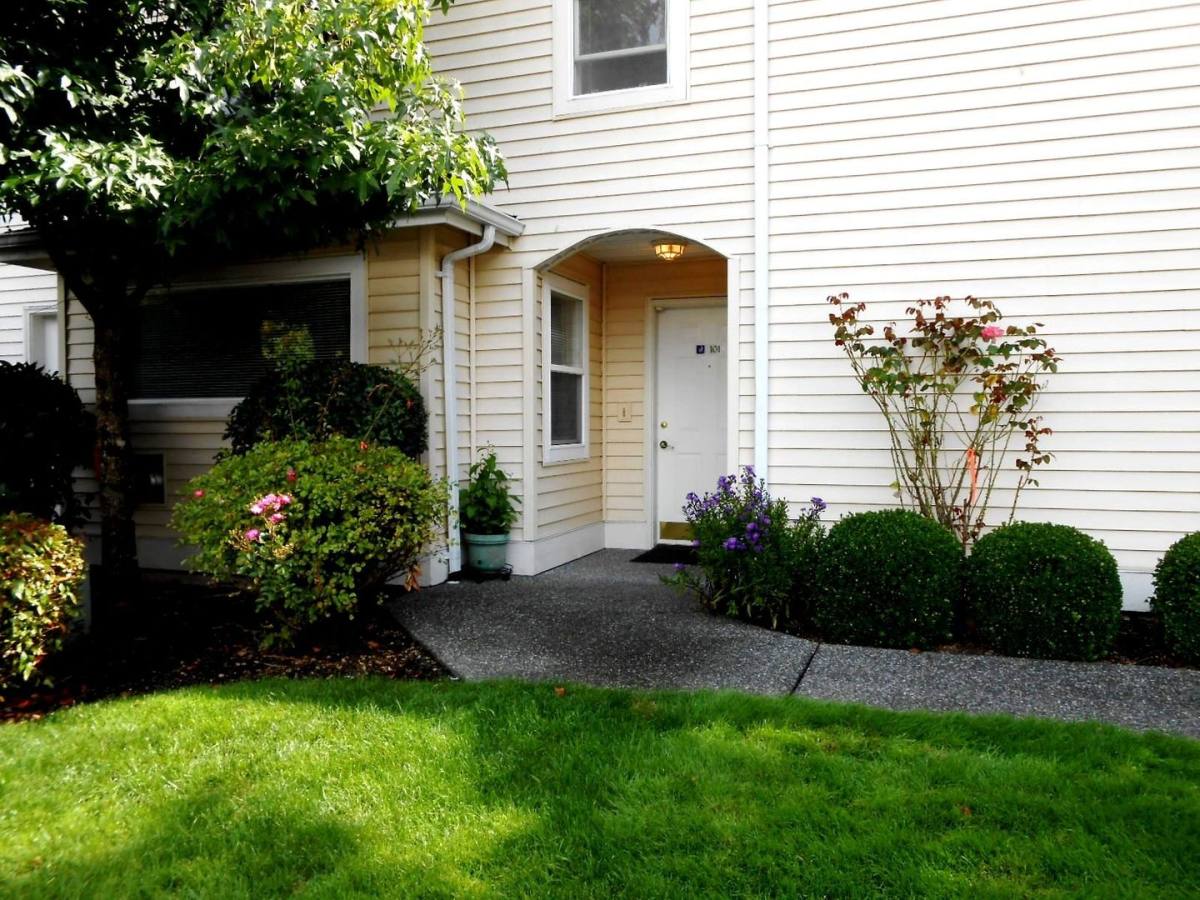 Condo for rent at 725 115th St SW, Everett, WA 98204