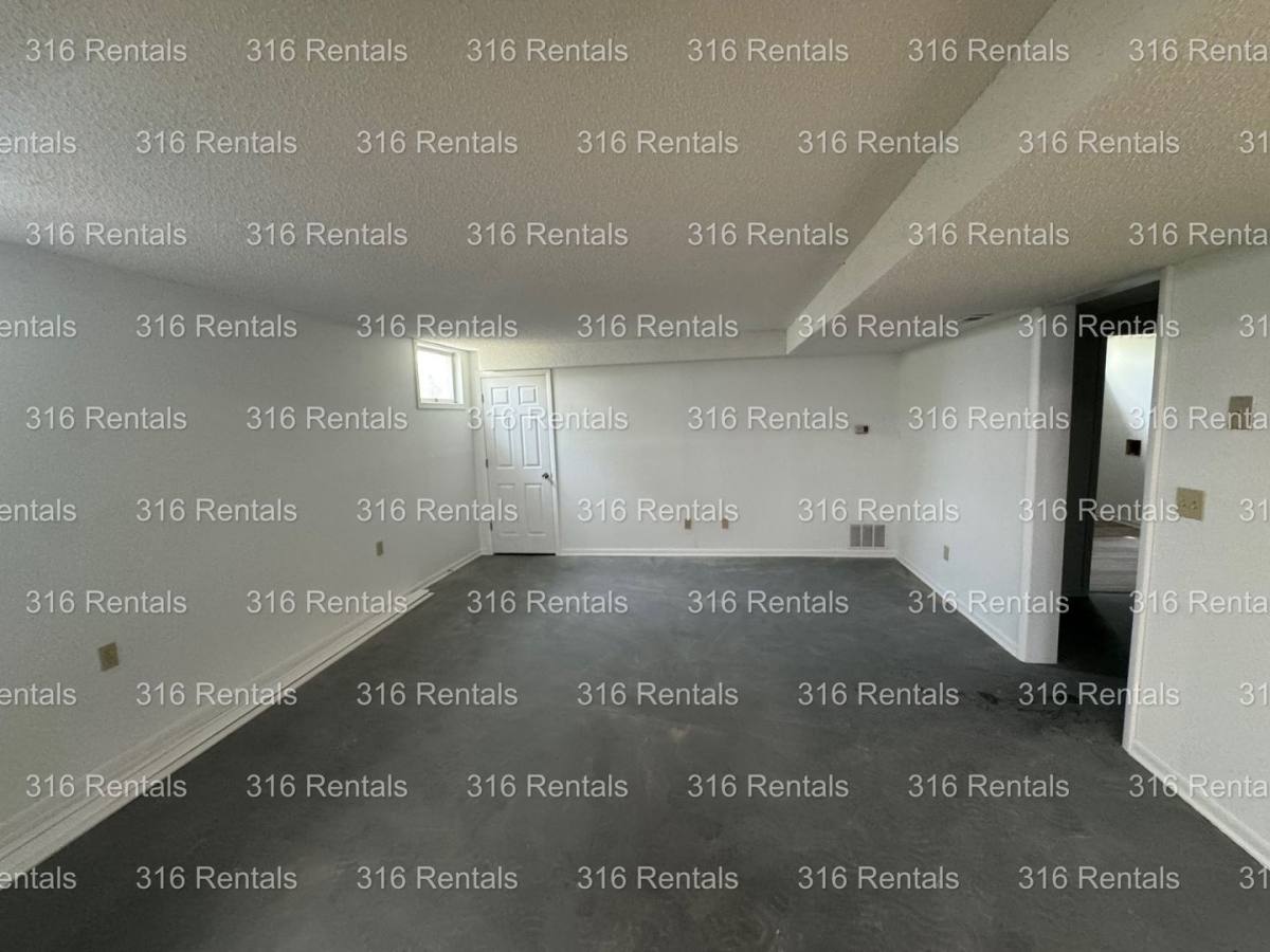 Apartment for rent at 1101 E Hoch, Moundridge, KS 67107