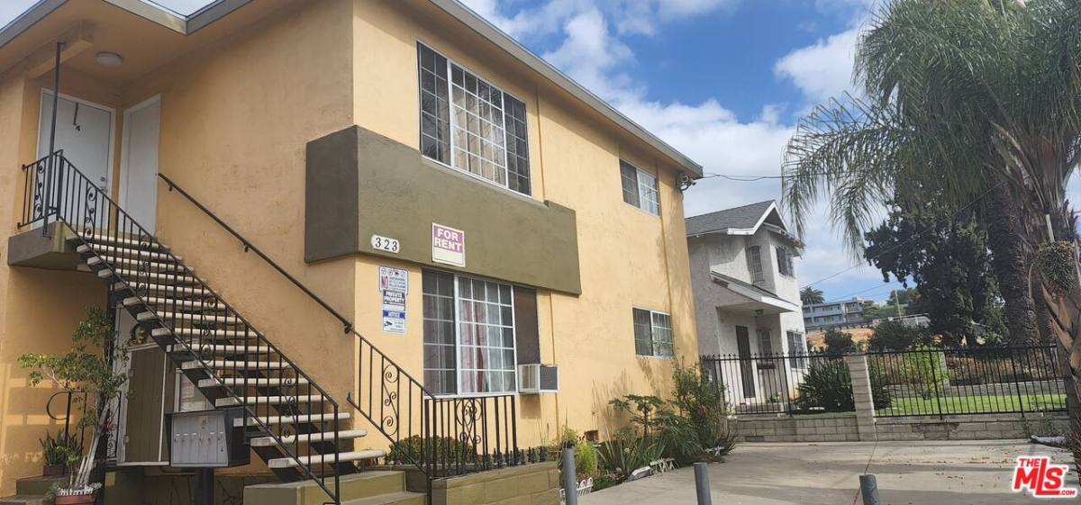 Apartment for rent at 323 N Virgil Ave #3-3, Los Angeles, CA 90004