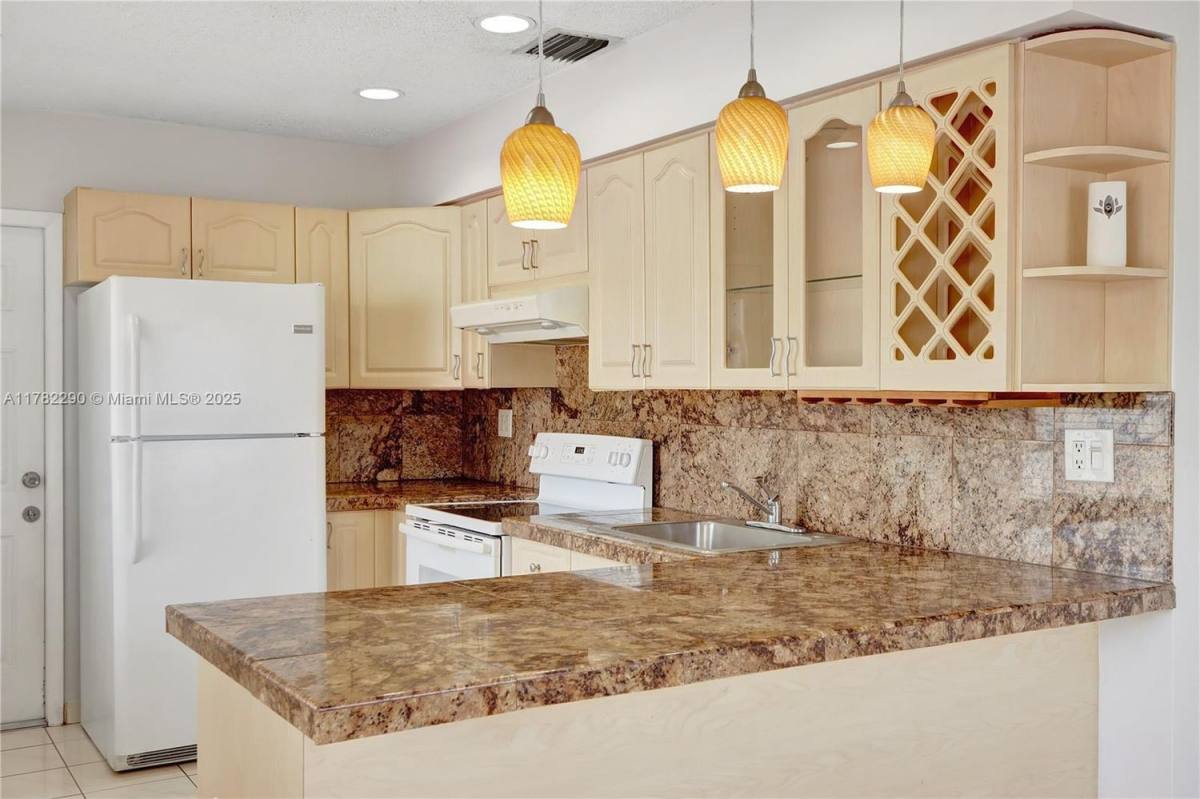 Apartment for rent at 2474 SW 17th St, Miami, FL 33145