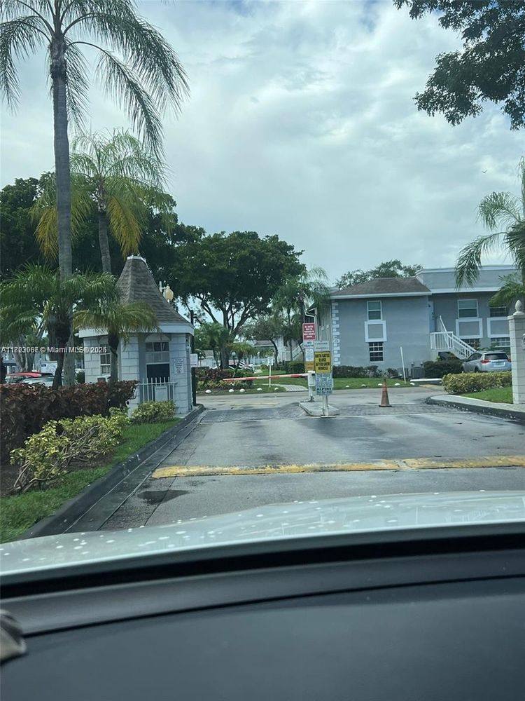 Condo for rent at 439 NE 210th Circle Terrace #20322, Miami, FL 33179