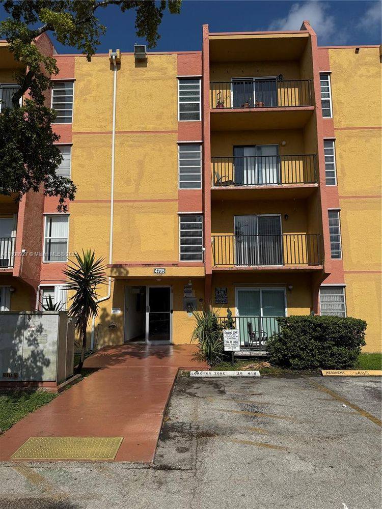 Apartment for rent at 4705 NW 7th St #2037, Miami, FL 33126