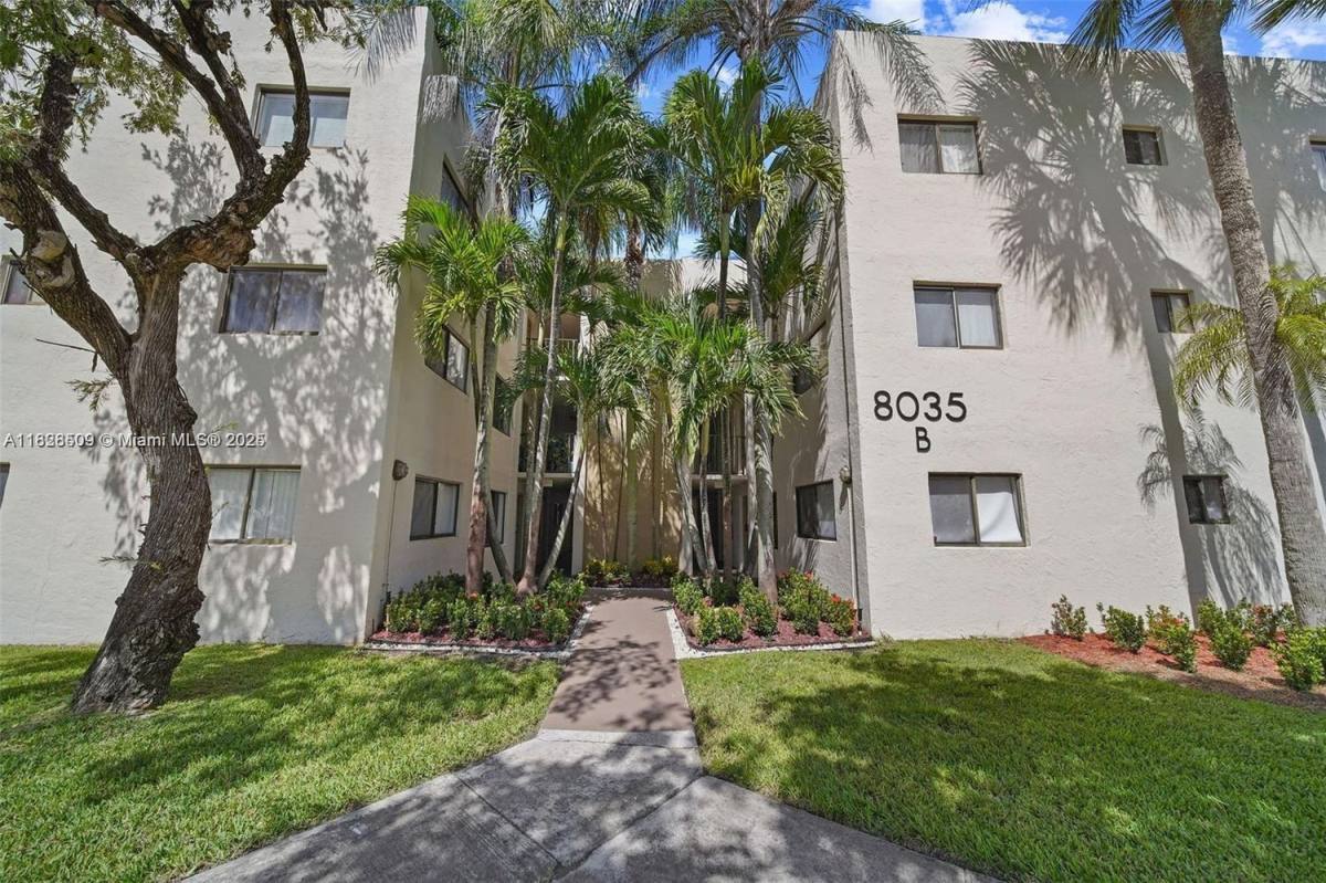 Apartment for rent at 8035 SW 107th Ave #115, Miami, FL 33173