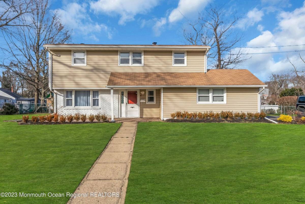 Apartment for rent at 4 Cheryl Dr #4, Allenhurst, NJ 07711