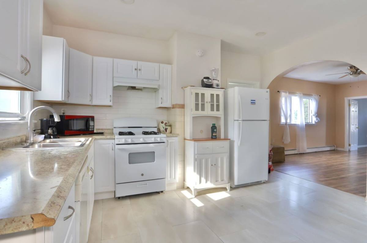 Apartment for rent at 17 Grant Ave #2-2, Belleville, NJ 07109