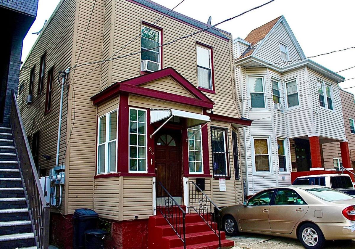 Apartment for rent at 25 Romaine Ave #25, Bayonne, NJ 07002
