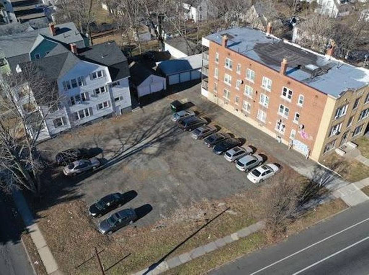 Apartment for rent at 10 - 12 Flatbush Ave, Hartford, CT 06106
