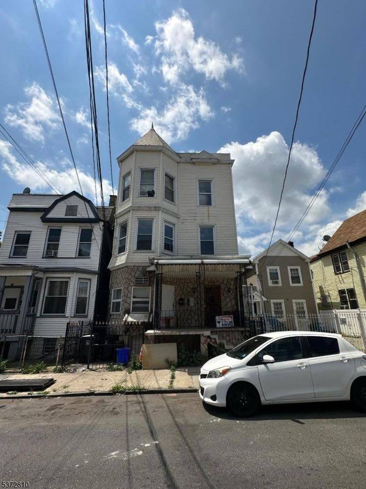 Apartment for rent at 56 Vanderpool St #56, Bayonne, NJ 07002
