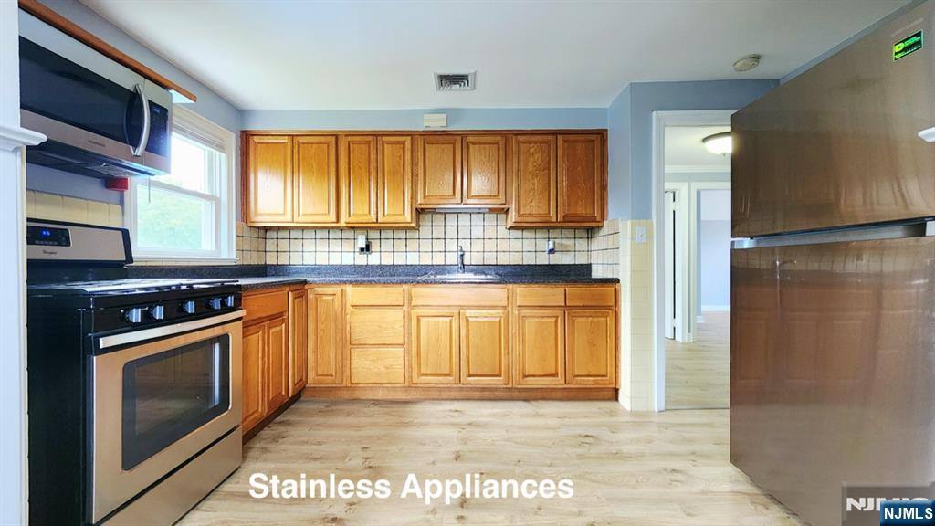 Apartment for rent at 63 Hamilton Ave #63, Carlstadt, NJ 07072