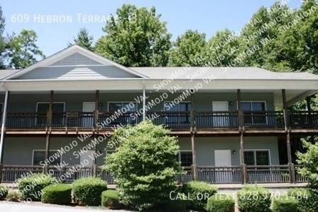 Apartment for rent at 609 Hebron Terrace #3, Hendersonville, NC 28739