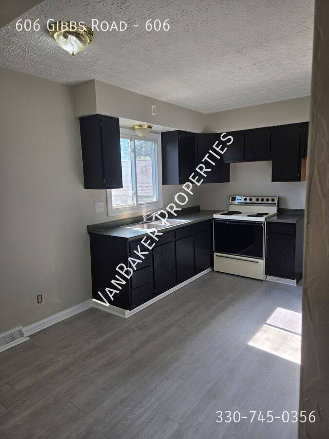 Apartment for rent at 606 Gibbs Rd #606, Akron, OH 44312