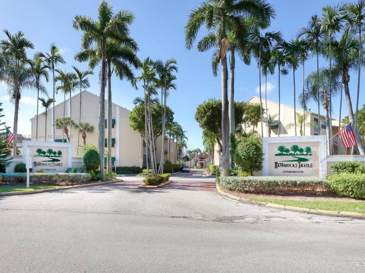 Apartment for rent at 15330 SW 106th Terrace #902, Miami, FL 33196