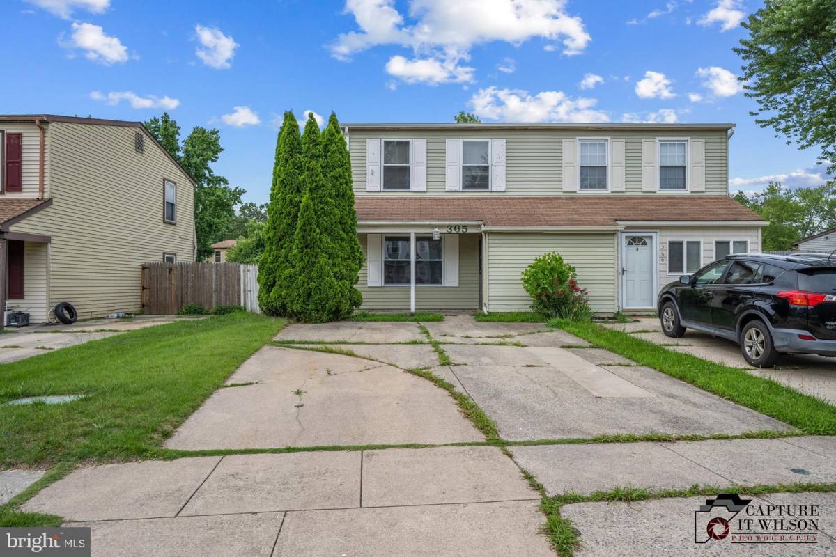 Townhouse for rent at 365 Aldeberan Dr #365, Blackwood, NJ 08012