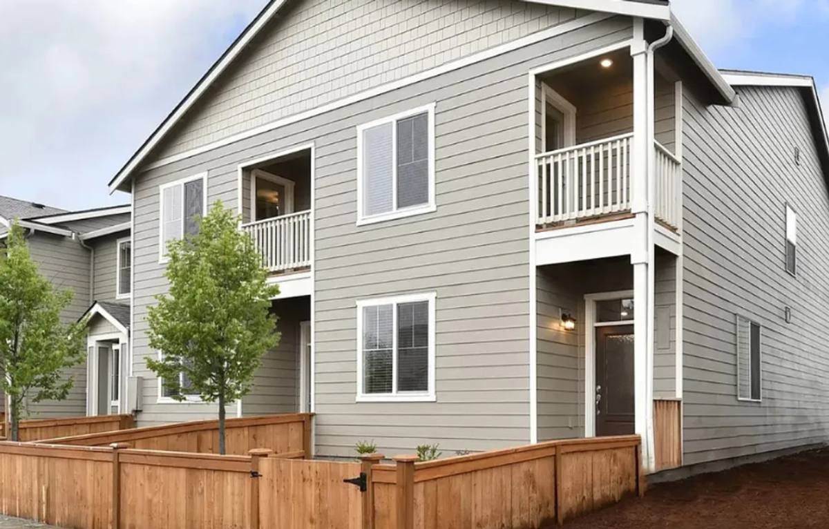Townhouse for rent at 7121 NE 153rd Place, Vancouver, WA 98682