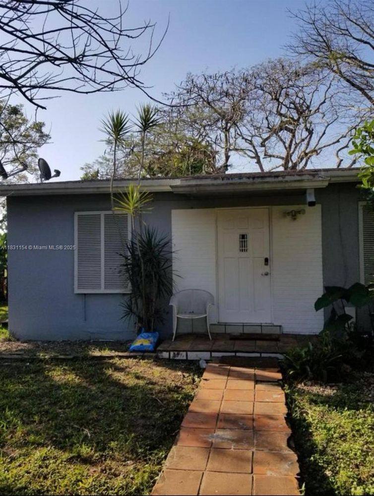 Apartment for rent at 18000 SW 175th St, Miami, FL 33187