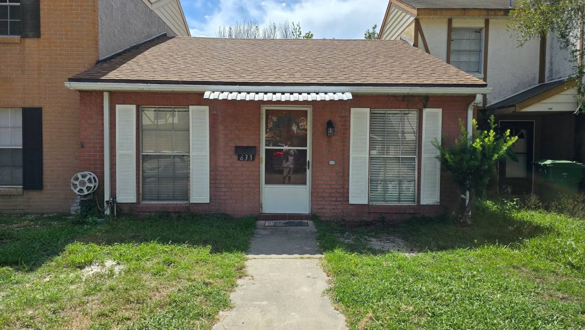 House for rent at 633 W Oak Terrace, Leesburg, FL 34748