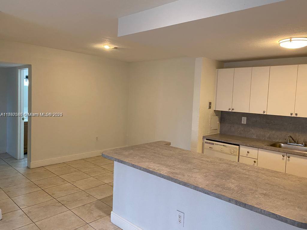 Apartment for rent at 7901 SW 104th St #214H, Miami, FL 33156