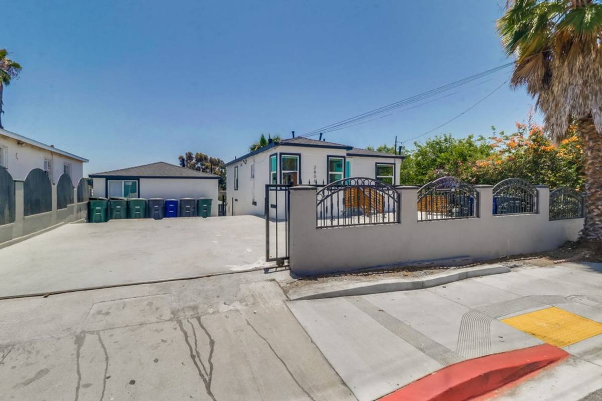 Apartment for rent at 2806 E 8th St, National City, CA 91950
