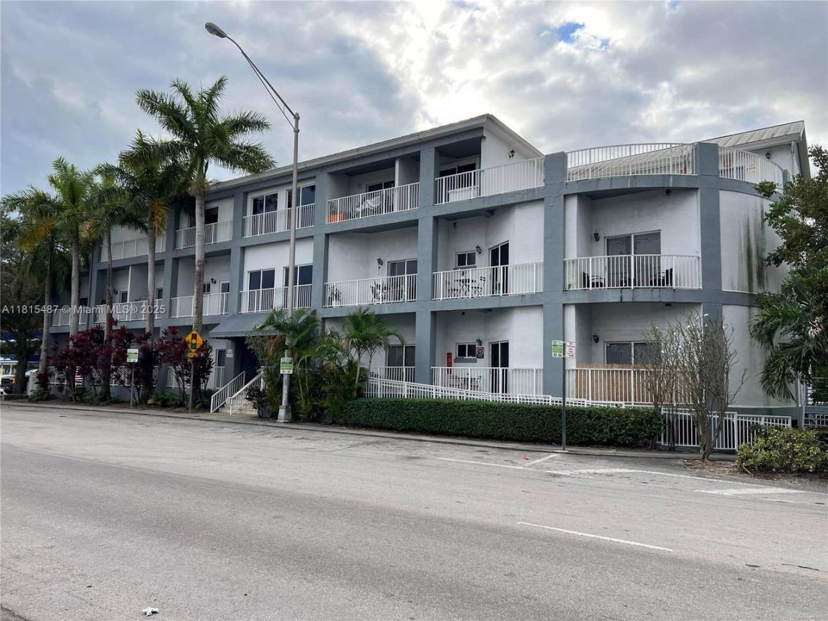 Apartment for rent at 2734 Bird Ave #114, Miami, FL 33133