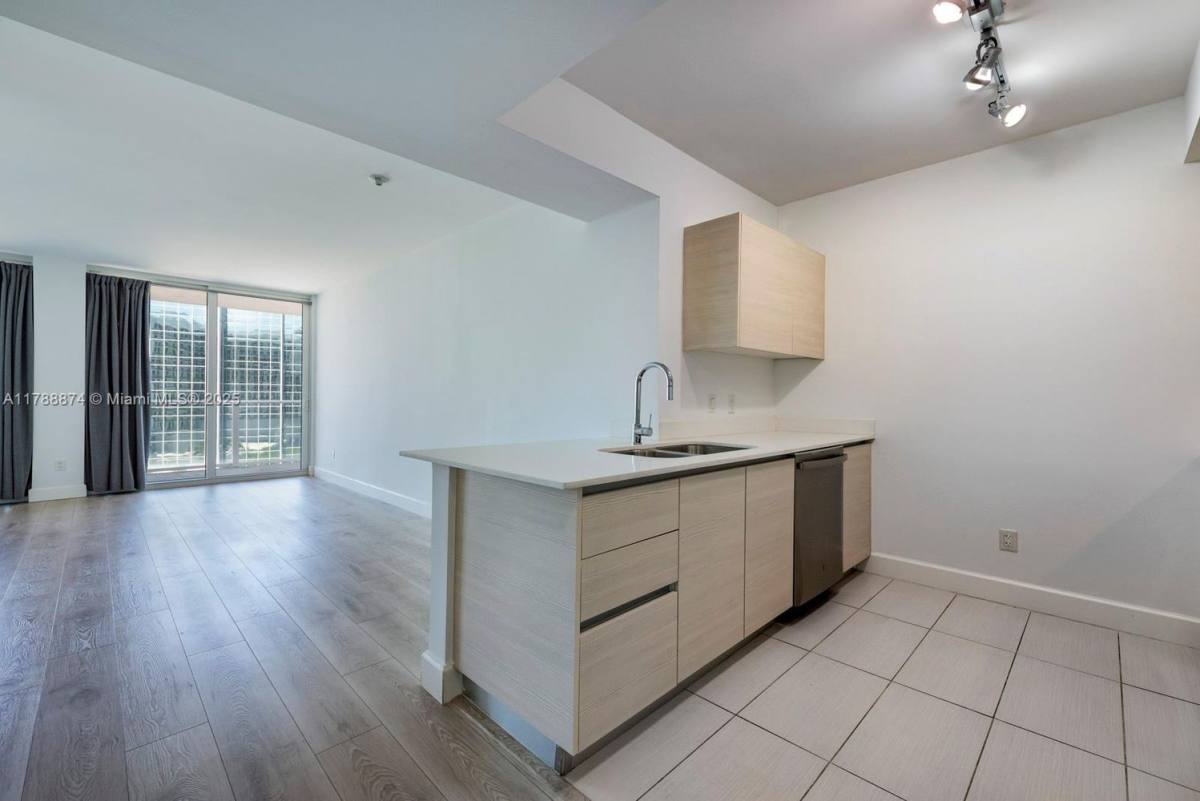 Apartment for rent at 4250 Biscayne Blvd #903, Miami, FL 33137