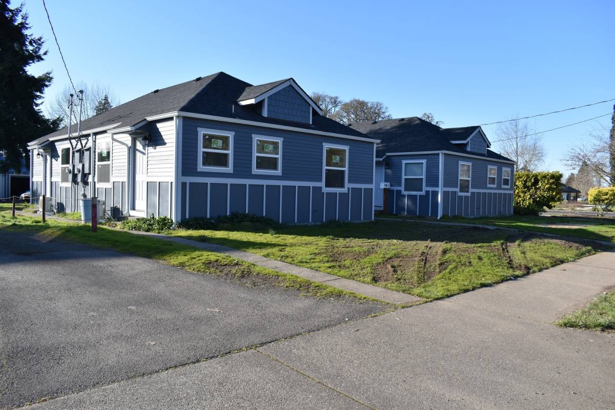 Apartment for rent at 148, 152, 160, 172, 178, 184 S Main St, Lebanon, OR 97355