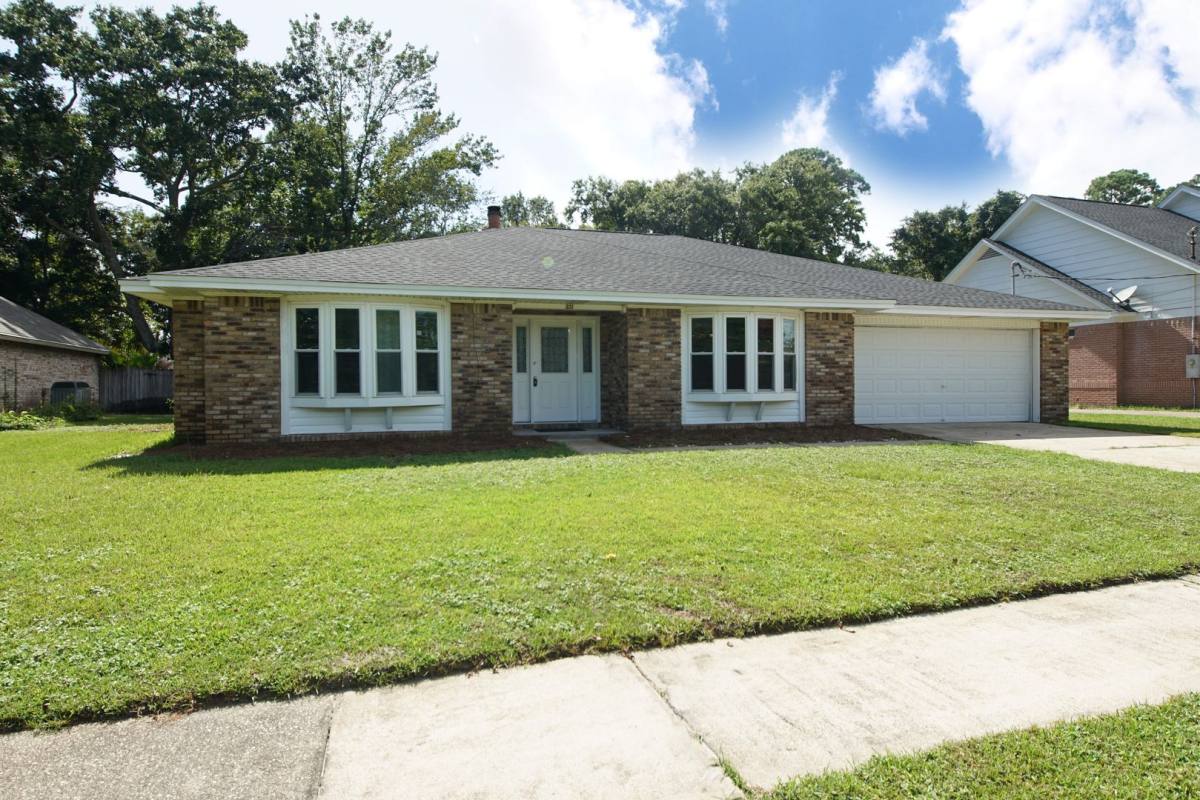 House for rent at 211 Brian Circle, Mary Esther, FL 32569
