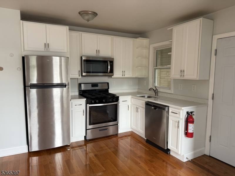 Apartment for rent at 25 Pine St #27B, Belleville, NJ 07109