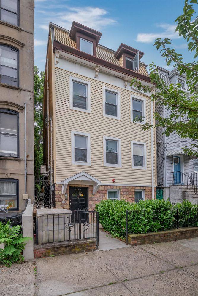 Apartment for rent at 250 Suydam Ave #3-3, Bayonne, NJ 07002