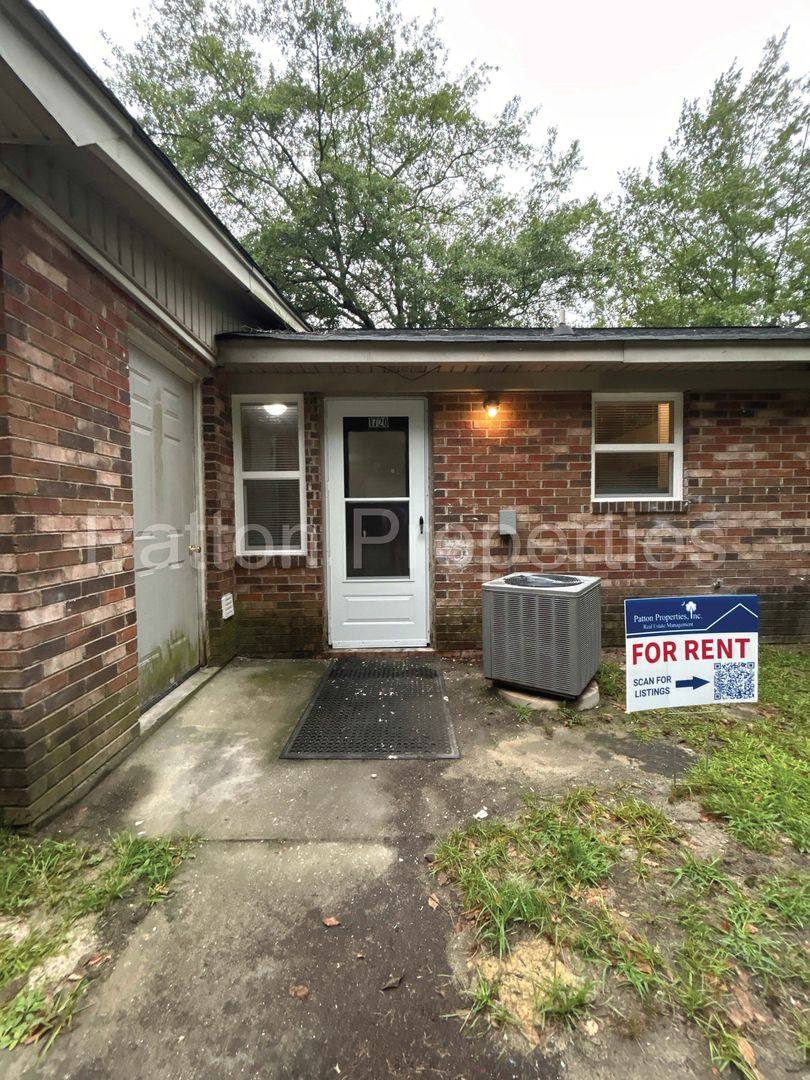 Apartment for rent at 1714-1720 Pinehurst Rd, Columbia, SC 29204