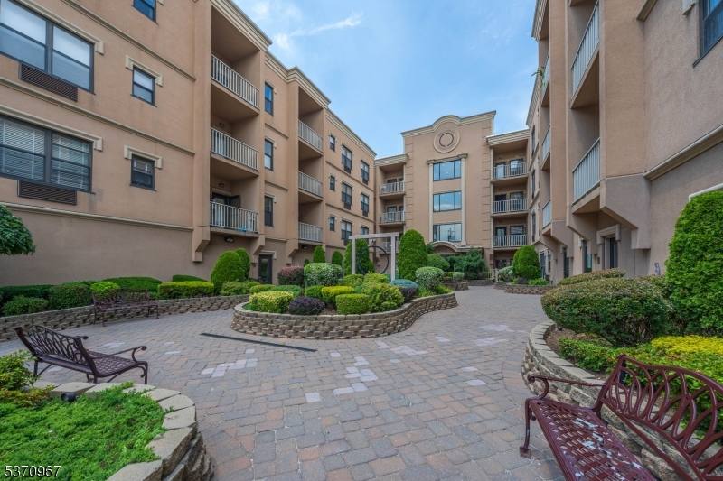 Apartment for rent at 8915 Bergenwood Ave #33-33, Astoria, NY 11103